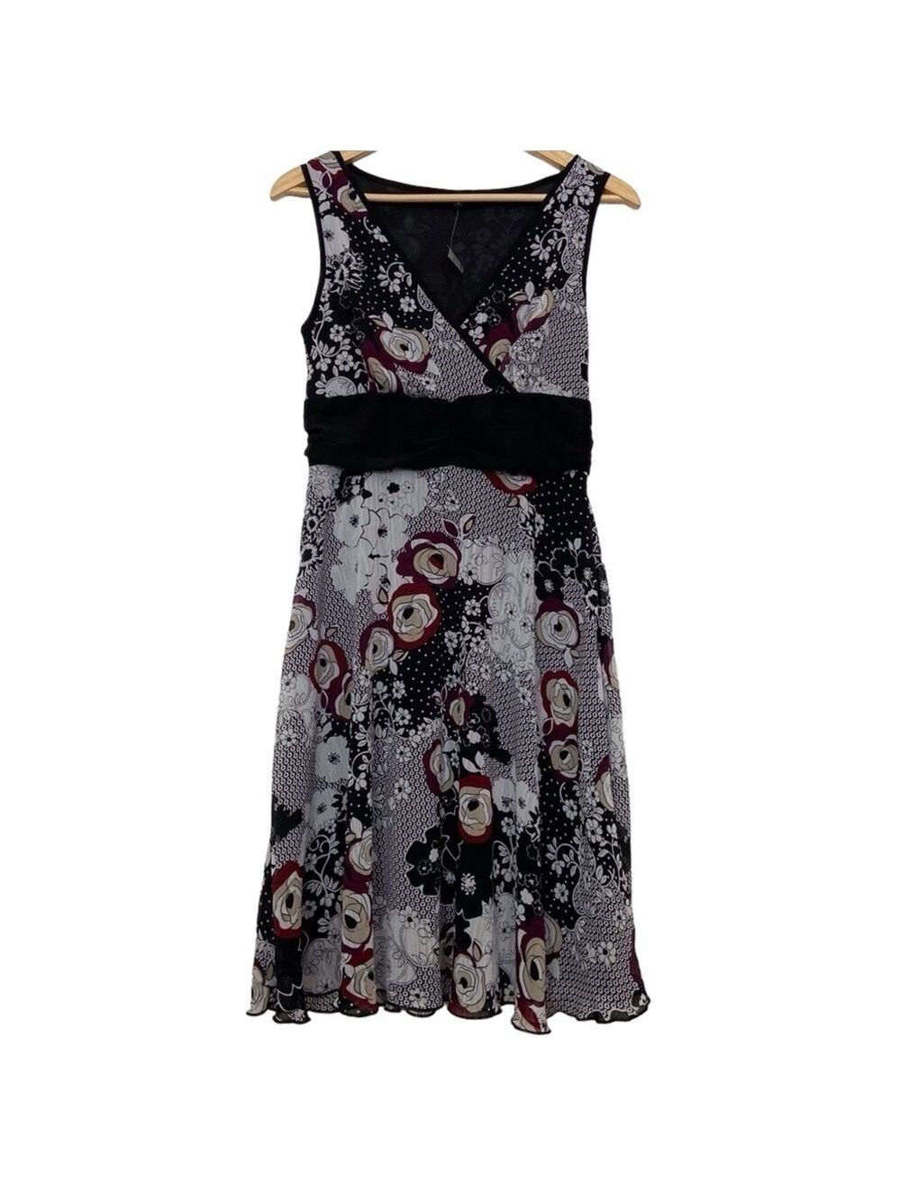 Reitmans new midi dress sleeveless black white red contemporary v neck jersey